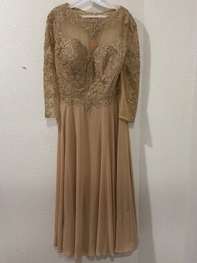May Queen Gold-Tone Lace Appliqué Maxi Dress
